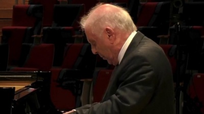 Daniel Barenboim - Beethoven: 33 Variations in C Major, Op. 120 on a Waltz by Diabelli - Var. 28. Allegro
