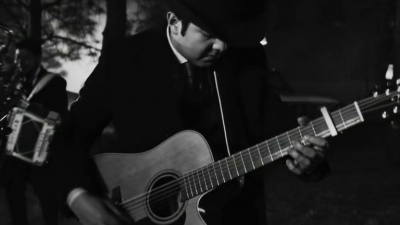 Christian Nodal、Los Plebes del Rancho de Ariel Camacho - Por No Perderte Te Perdí