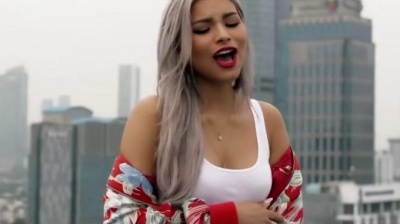 Yellow Claw、Tabitha Nauser - Crash This Party