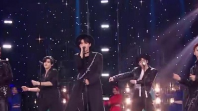 周艺轩、杨魏玲花、黄明昊(Justin)、丁泽仁、李权哲、李汶翰、金曲青春 - 莫妮卡