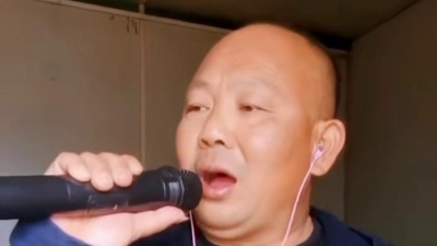 不靠谱儿 - 这种风格的歌就是不一样。有喜欢的吗？#喜欢的点个赞 #支持真唱 #经典老歌 #感谢支持感谢关注