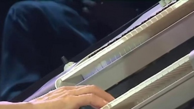雅尼(Yanni) - Desire 现场版