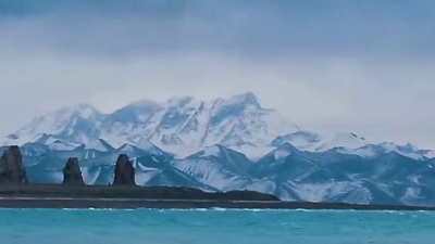 苏雅拉其其格 - 圣洁的纳木错湖