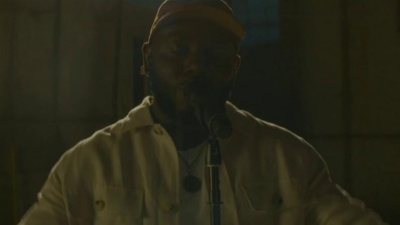 Jonathan Traylor - High Up
