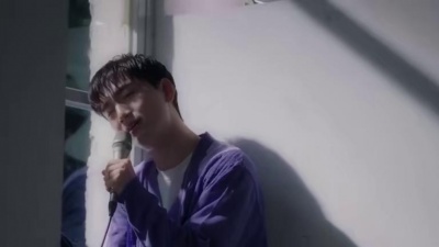 Yun DDan DDan - 달에게 비는 마음 (Live)