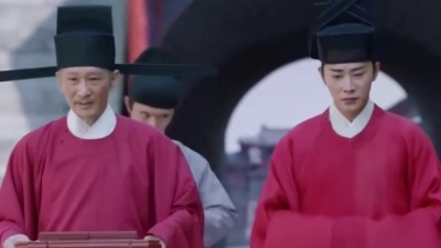 雨萱 - 我听了好几遍！这首《出尘》，嗓音独特，唯美动听