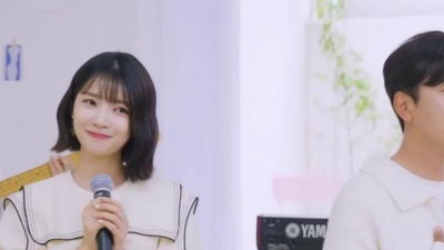 Daybreak、YUKIKA(유키카) - 속이 궁금해