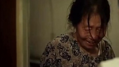 宫聆 - 最催泪视频《生我的母亲养我的娘》
