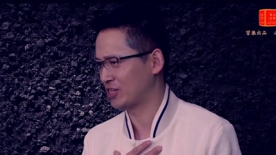 王建荣 - 至少有你陪着我