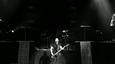 Skillet - Awake and Alive