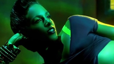 Alicia Keys - Girl On Fire