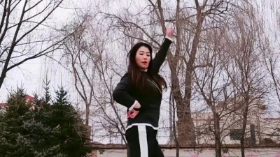 广场舞 - 伤感情歌广场舞《叹这一生》不停在奋斗，疲惫时候只有影子在左右