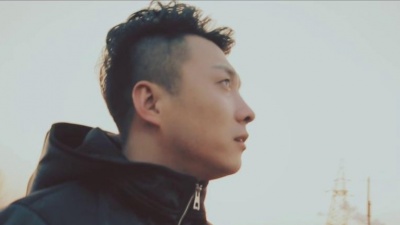 小a (男) - 在外的人
