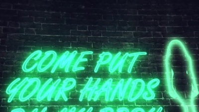Play N Skillz、kirstin - Hey Guapo