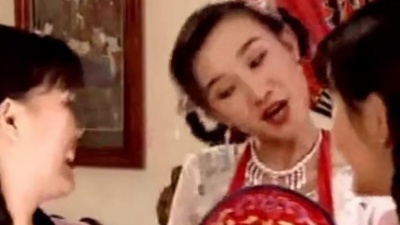 歌唱家小萍萍吴泓君 - 金猪贺旺年