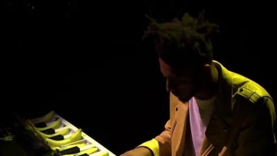 Aminé - Caroline (Live At The Tonight Show Starring Jimmy Fallon 2017/1/6)