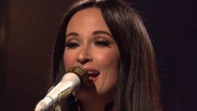 Kacey Musgraves - Slow Burn (Live At Saturday Night Live 2018/05/12)