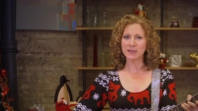 The Laurie Berkner Band - Santa's Coming To My House Tonight
