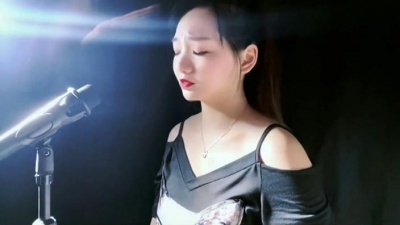 AZ珍珍 - 不该为你动了心