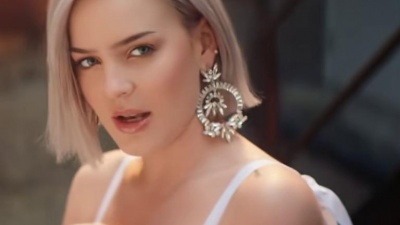 James Arthur、Anne-Marie - Rewrite The Stars