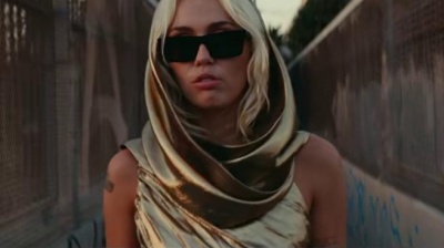 Miley Cyrus - Flowers