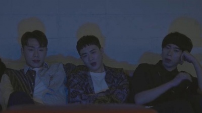 We Are The Night (위 아 더 나잇) - 하품