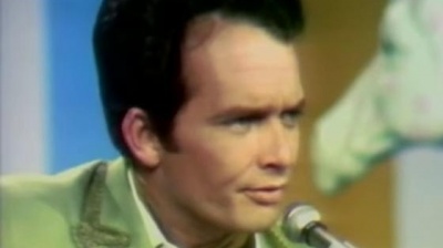 Merle Haggard、Merle Haggard & The Strangers - I Take A Lot Of Pride In What I Am (Live)