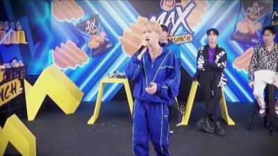 红鲤鱼绿鲤鱼与娱 - 《คนนั้นต้องเป็นเธอ 》 (那人一定是你) 原唱—Win Metawin 翻唱—Gun Atthaphan #泰国音乐推荐 ...