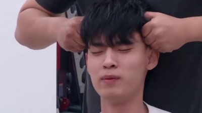 童童看综艺 - 【秦霄贤】我要这样生活之老秦正骨全集+下期预告老秦二哥九华学跳舞
