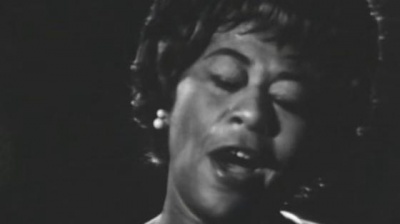 Ella Fitzgerald - I'm Old Fashioned