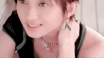 戴佩妮 - 黑眼圈