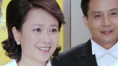 撩人剪辑厅 - 【杨幂_都市偶像剧_混剪】董事长夫人撞衫老冤家，穷女孩机智救场.