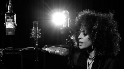 Kandace Springs - Place To Hide