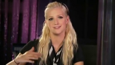 Ashlee Simpson、DJ MAYUMI - L.O.V.E. (AOL Sessions)