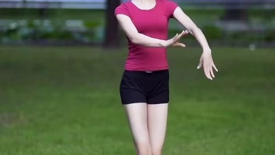 黄西炮 - 呐～你们要的草原女民兵 话说 我爸也很喜欢这支舞呢  #经典