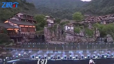 CORSAK胡梦周 - 引