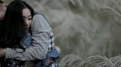 柠檬音乐汇 - 女孩一首《别想他》，唱者泪流满面，听着泪流成河