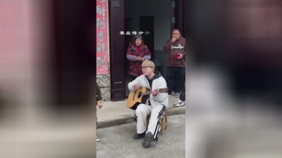 多鱼是只猫 - 艾特出你许久没见的TA#这么久没见 #薛之谦 #吉他弹唱#刘大壮