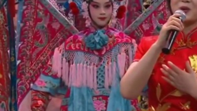 于魁智、李胜素、杨赤 - 灯火里的中国