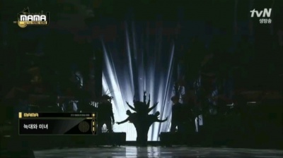aptx - EXO咆哮和狼与美女(2013mama)