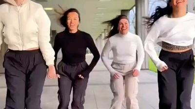 小年糕 - 恶龙咆哮 嗷嗷嗷#抖音灵魂舞蹈 #魔性律动舞 #动感舞动 #