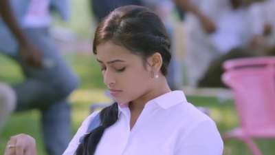 D. Imman、Abhay Jodhpurkar、El Fé Choir - Oruthi Maelae