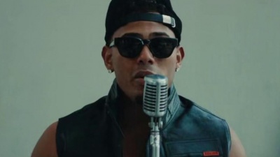Myke Towers、Ovy On The Drums - POBRE DIABLA