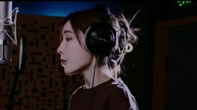 戴燕妮 - Kiss Me Now