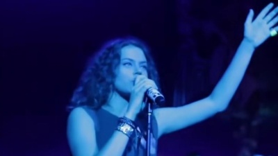 Hillsong Young & Free - Wake