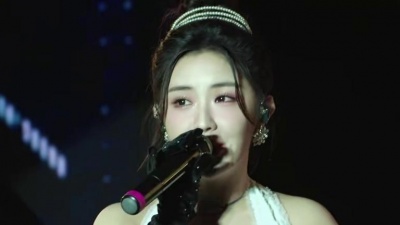 王艺瑾、野生打歌舞台 - 下雨和想你是一件事情