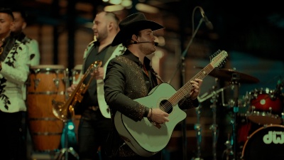 Calibre 50、El Coyote Y Su Banda Tierra Santa - Simplemente Gracias