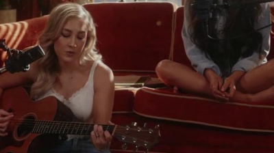 Maddie & Tae - Heart They Didn't Break