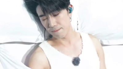 我们的天空 - 鹭卓《4 in love》种地吧2麦田音乐会现场
