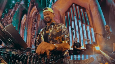 MK、Asal - She's In The Club